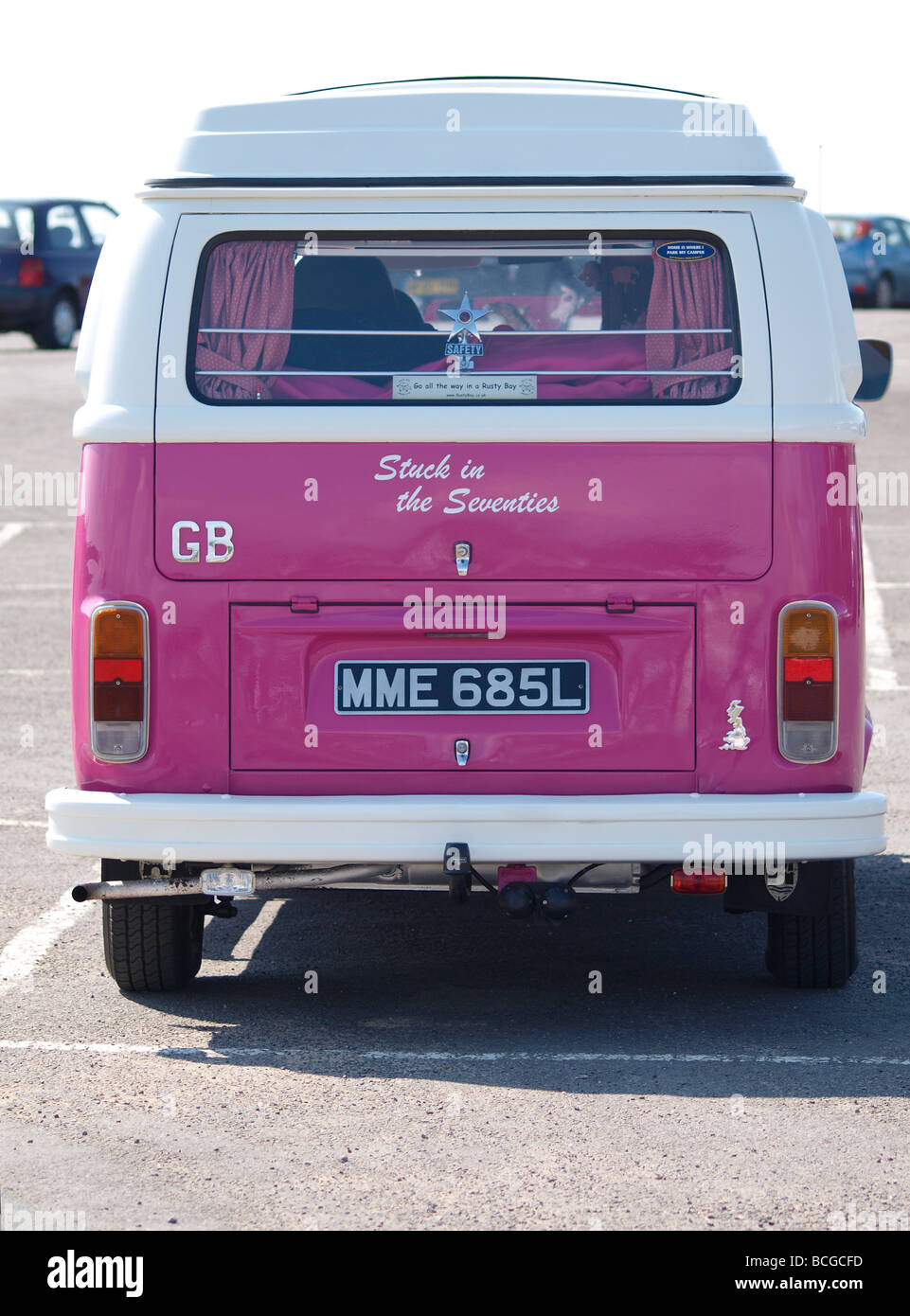 L'estremità posteriore di una VW camper Foto Stock