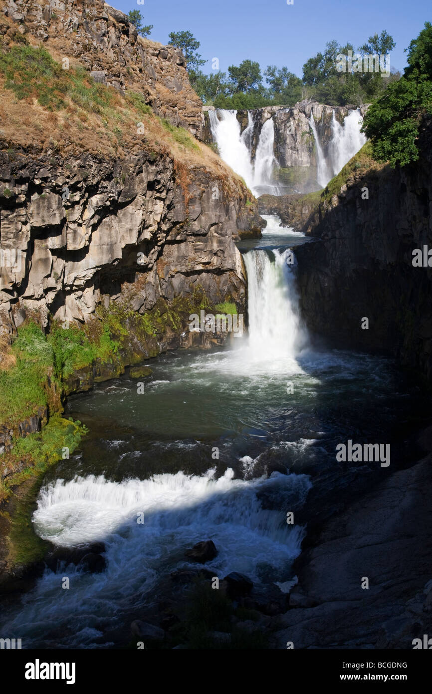 Il Fiume Bianco e White River Falls stato parco nel centro di Oregon Foto Stock