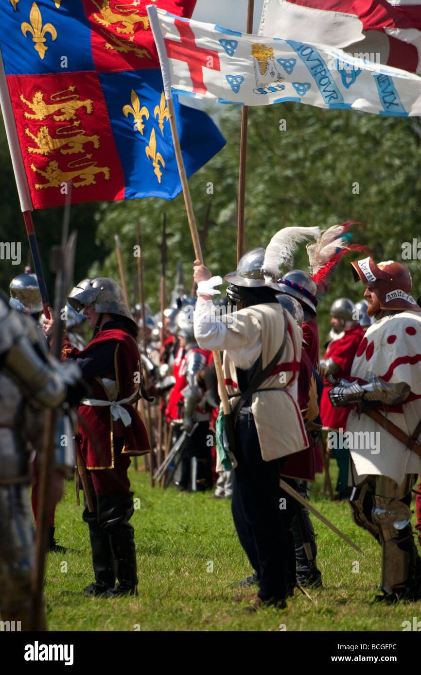 La battaglia di Tewkesbury eserciti il montaggio sul campo di battaglia Foto Stock