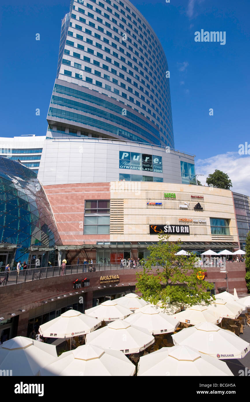 Moderno complesso commerciale Zlote Tarasy Varsavia POLONIA Foto Stock