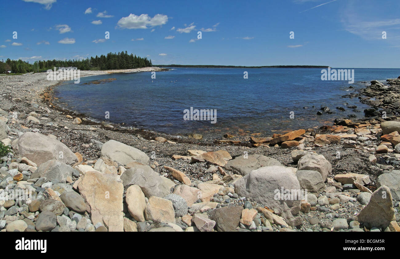 Marea sulla spiaggia rocciosa Seawall Mount Desert Island Parco Nazionale di Acadia nel Maine Foto Stock