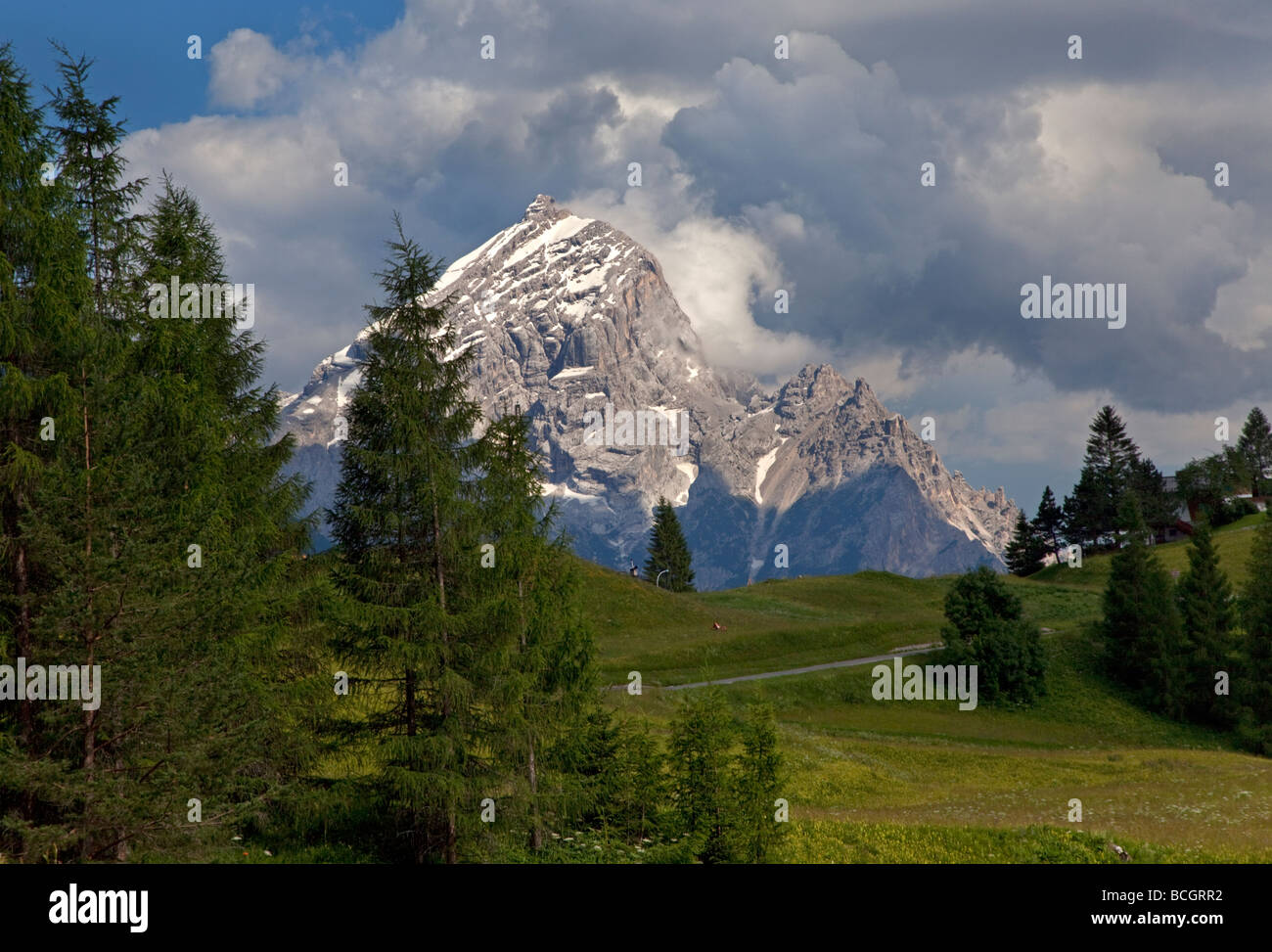 Il monte Antelao, Cortina d'Ampezzo, Dolomiti, Italia Foto Stock