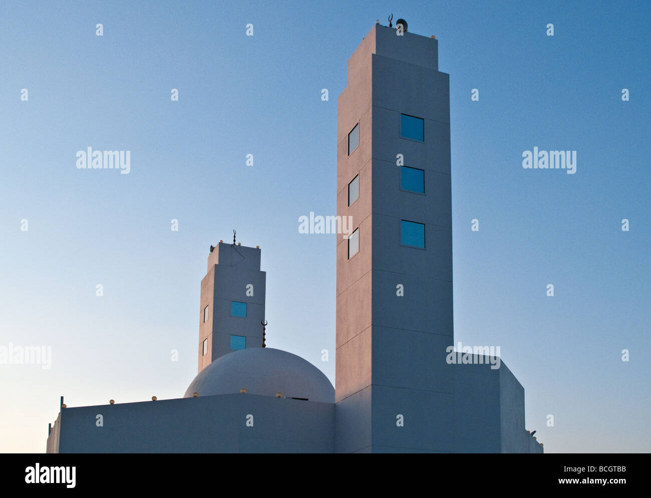 Medina di una moschea moderna nella zona franca Foto Stock