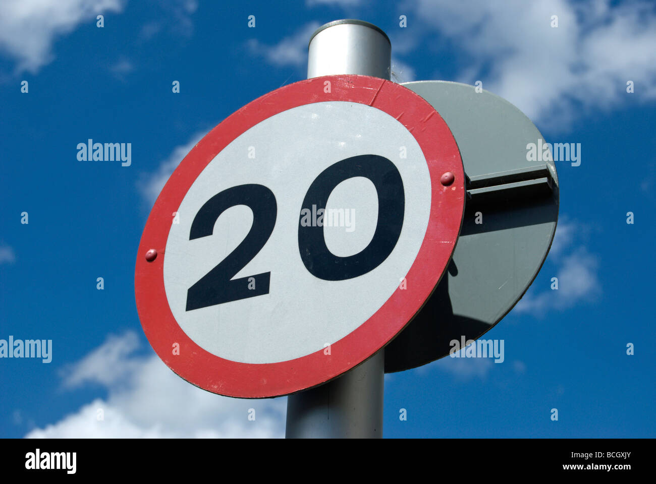 British 20mph segnale di limite di velocità Foto Stock