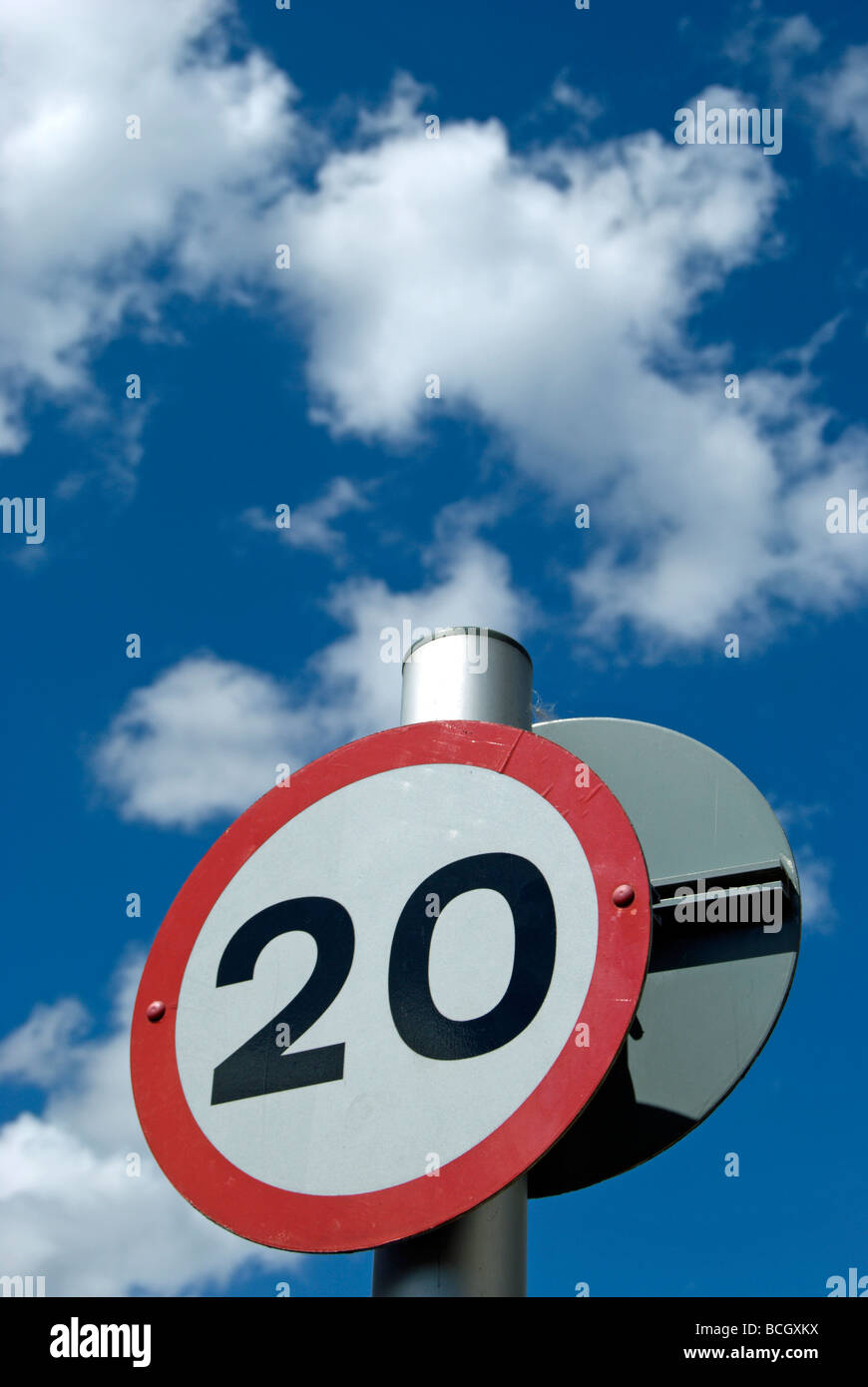 British 20mph segnale di limite di velocità Foto Stock