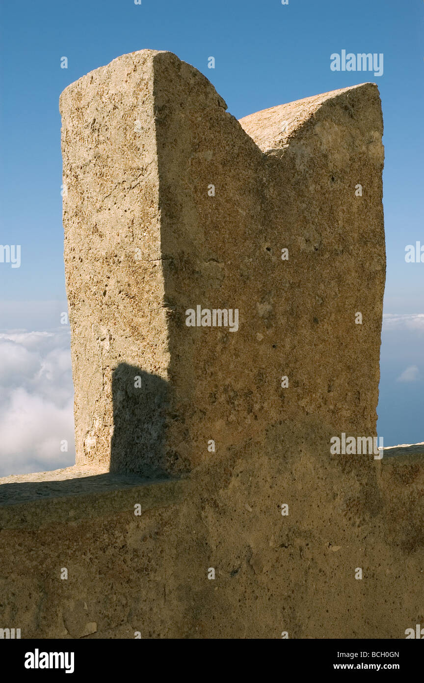 Merli ghibellini della Chiesa Madre torre, Erice, in Sicilia Foto Stock