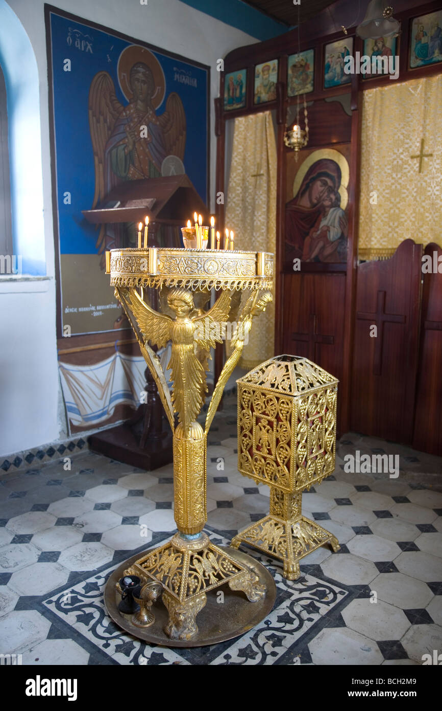 Porta candele in cappella Foto Stock