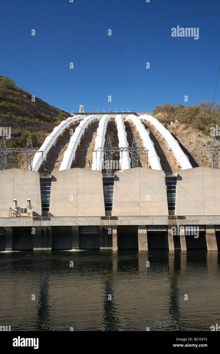 Condotte forzate Tumut 3 Power Station Talbingo montagne innevate del Nuovo Galles del Sud Australia Foto Stock