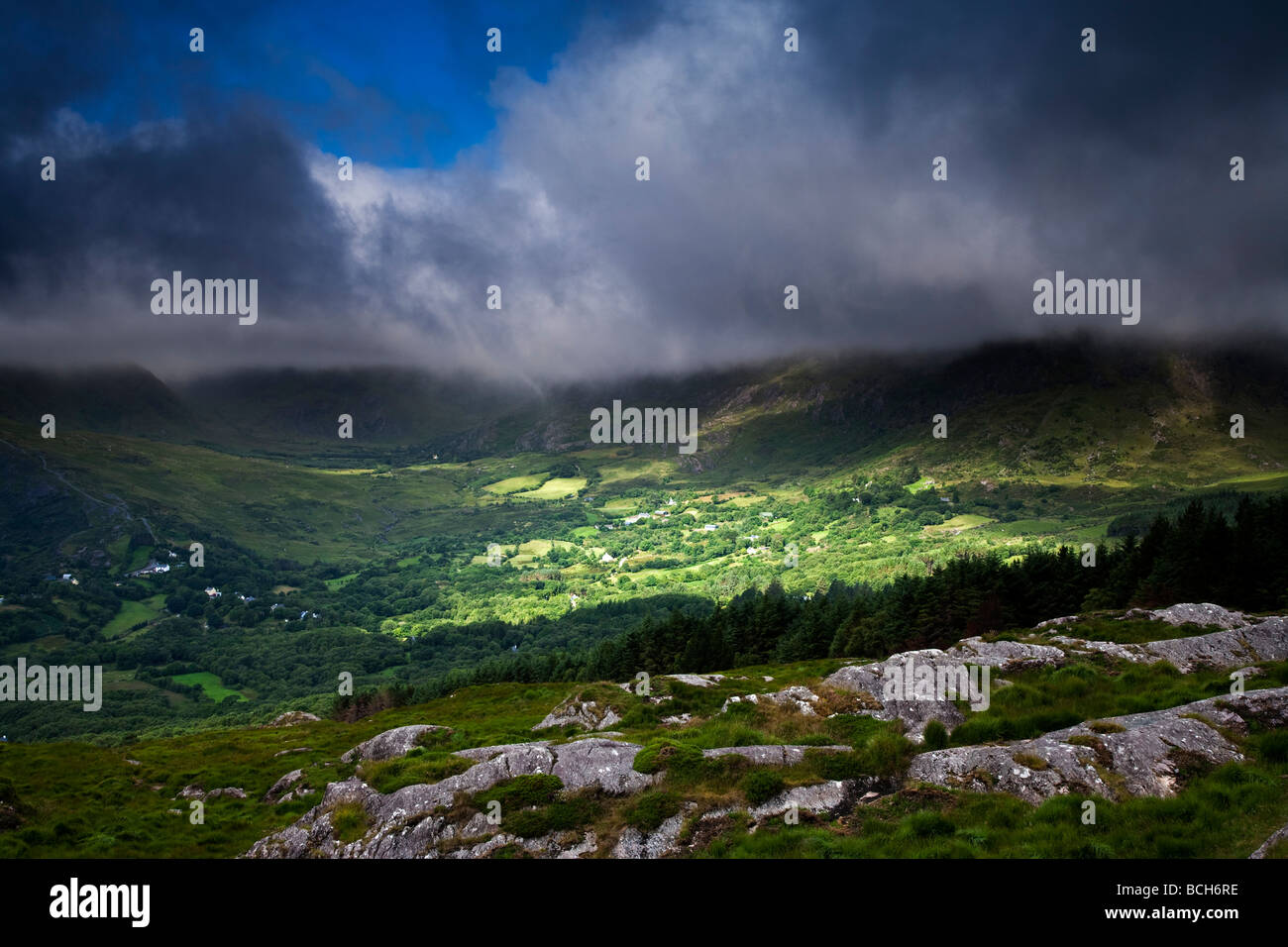 Caha montagne vicino Kenmare County Kerry sud ovest Irlanda Foto Stock