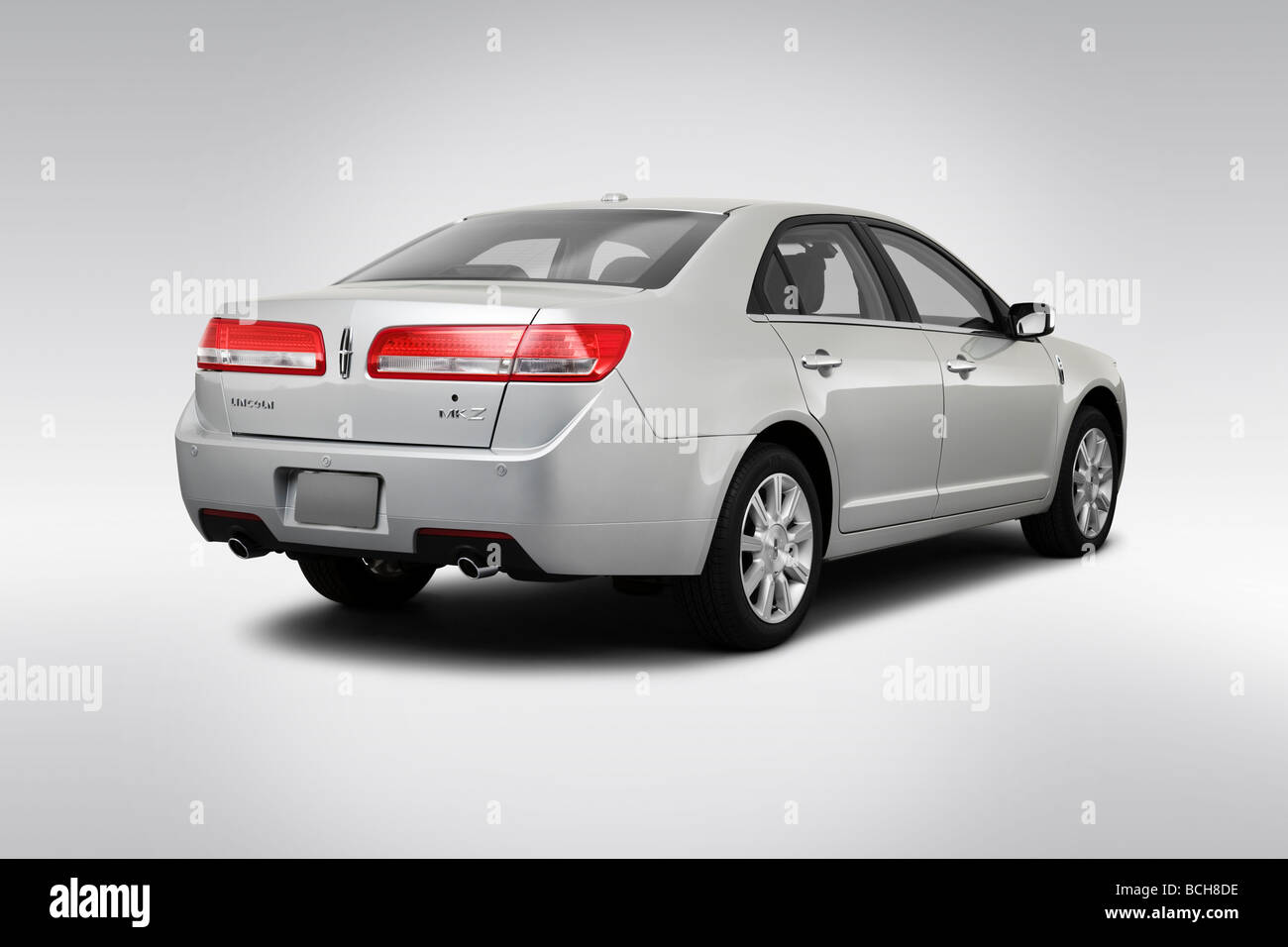 2010 Lincoln MKZ in argento - angolo posteriore vista Foto Stock