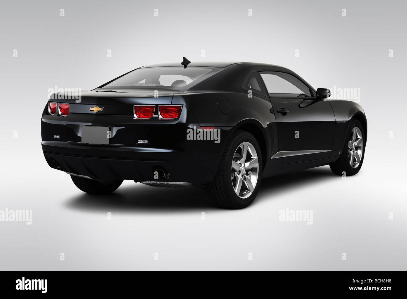 2010 Chevrolet Camaro 1LT in nero - angolo posteriore vista Foto Stock