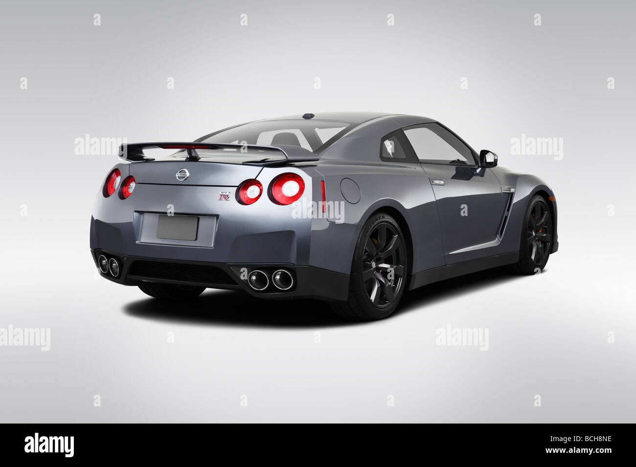 2010 Nissan GT-R Premium in grigio - angolo posteriore vista Foto Stock