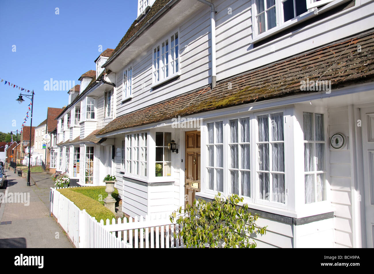 Storici edifici in legno, High Street, Cranbrook, Kent, England, Regno Unito Foto Stock