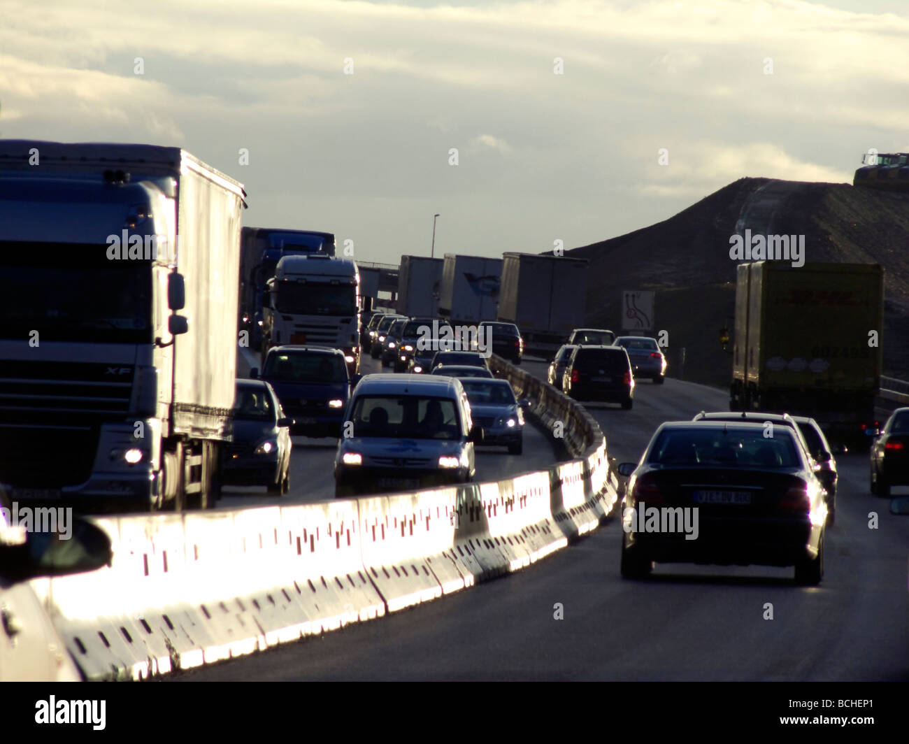 Inceppamento di traffico senza alcun limite di velocità autostrada Germania Foto Stock