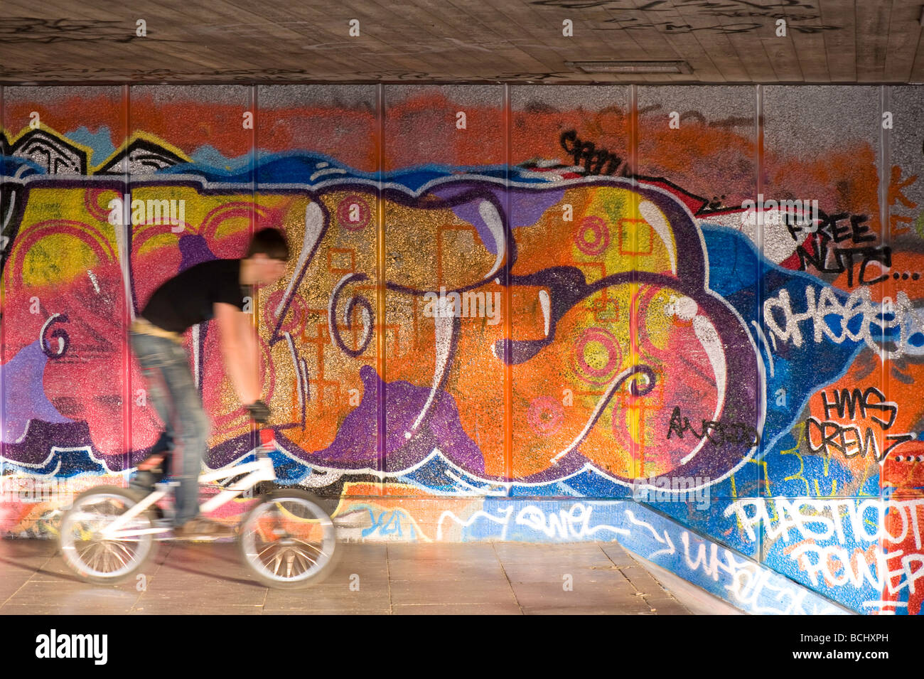 Graffiti su un muro Southbank London Regno Unito Foto Stock