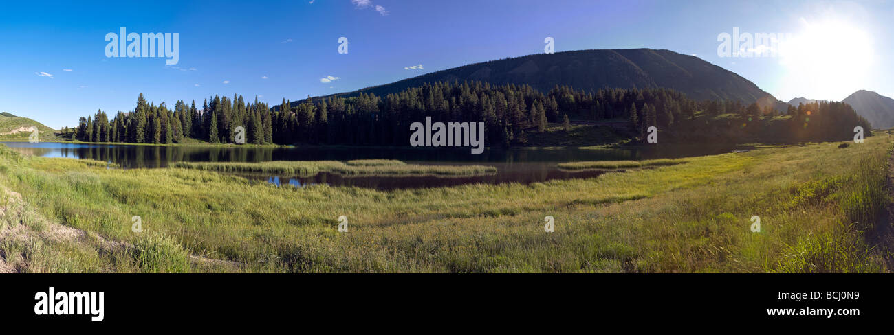 Vista panoramica del lago Nicholson off di ardesia River Road a nord-ovest di Crested Butte Colorado USA Foto Stock