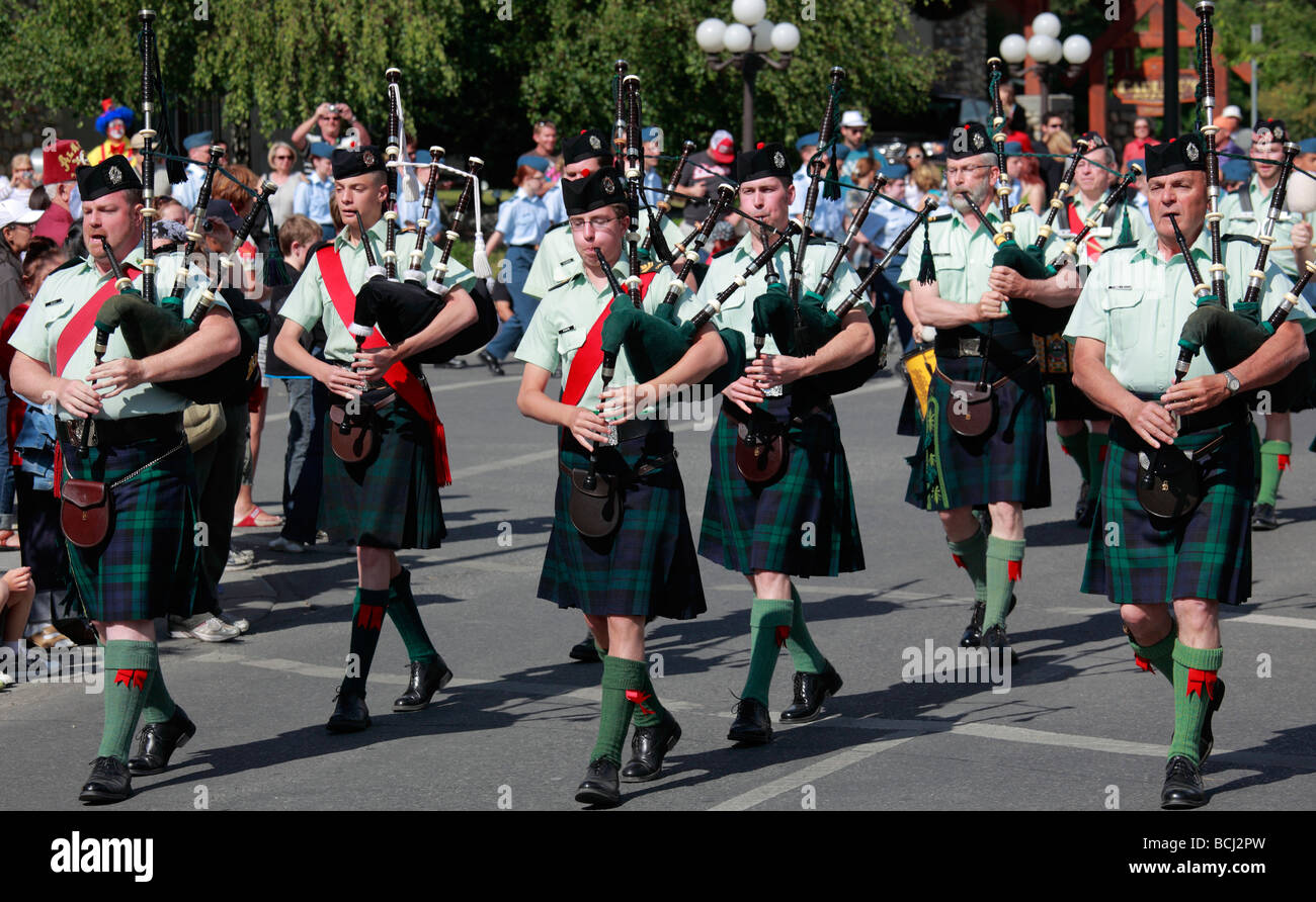 Canada Banff Alberta Canada parata del giorno cornamuse Marching Band Foto Stock