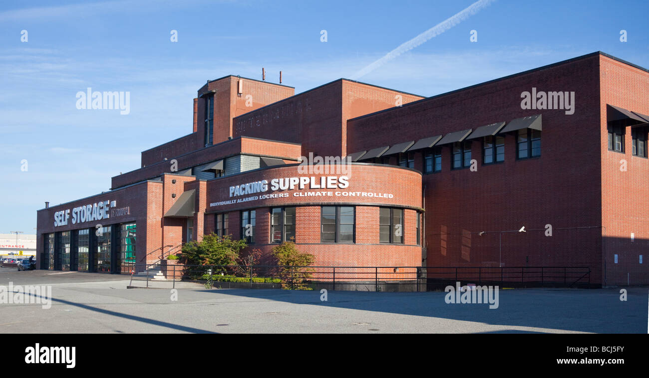 Art deco fabbrica di mattoni, il Terminal Avenue, Vancouver, BC, Canada Foto Stock