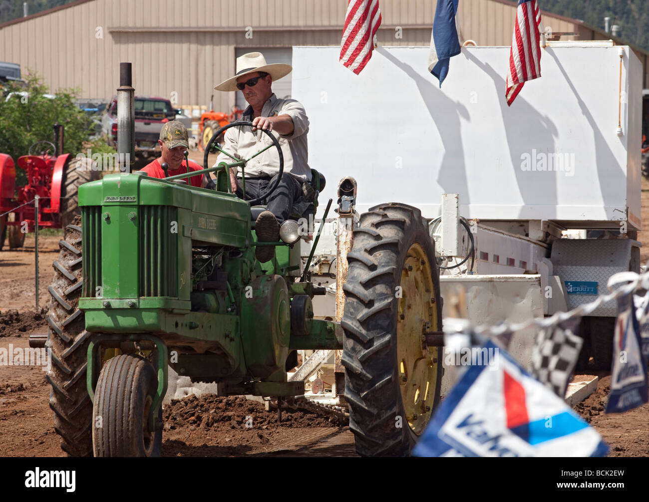 Palmer Lago Colorado il trattore annuale concorso di trazione tra allevatori sulle alte pianure a sud di Denver Foto Stock