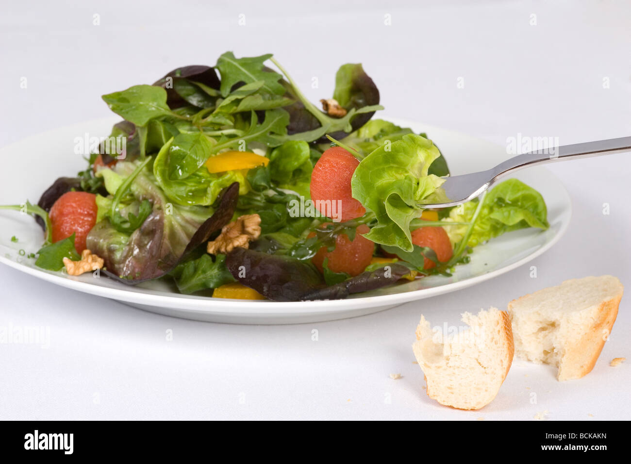 Insalata con pane Foto Stock