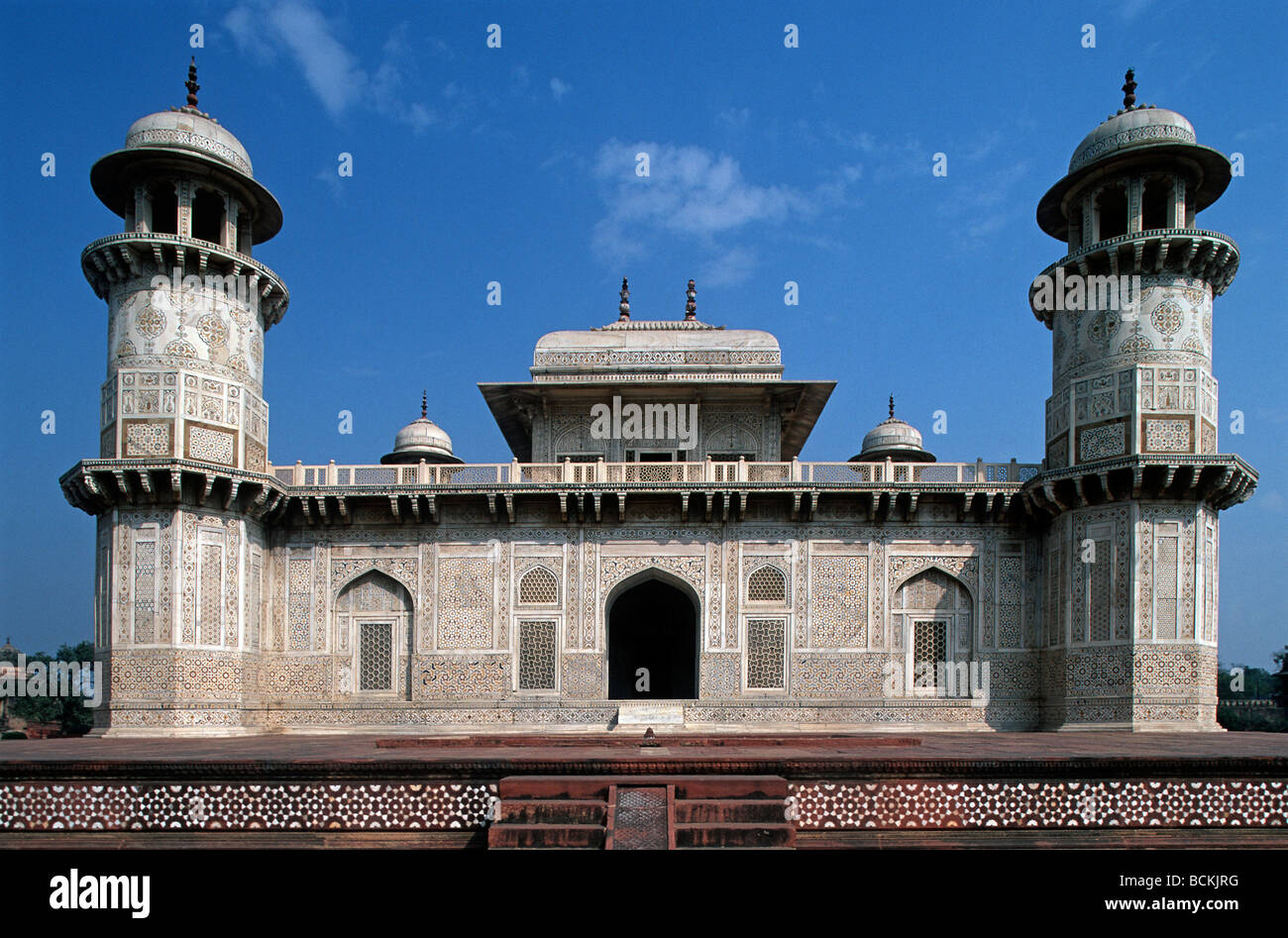 India Uttar Pradesh Agra Itimad ud Daulah mausoleo 1626 Tomba di Mirza Ghiyas Beg Chief Minister Foto Stock