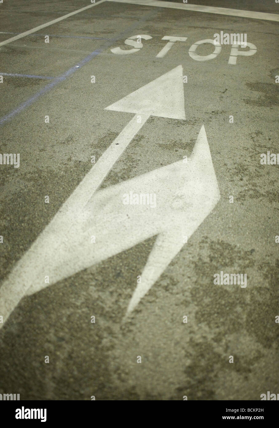 Segno di traffico su una strada di Trieste Foto Stock