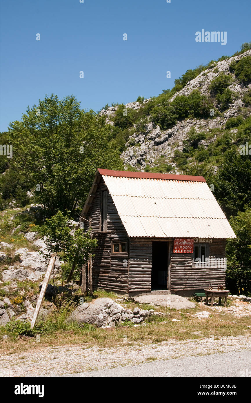 Cafe in una cabina Parco nazionale di Lovcen Montenegro Foto Stock