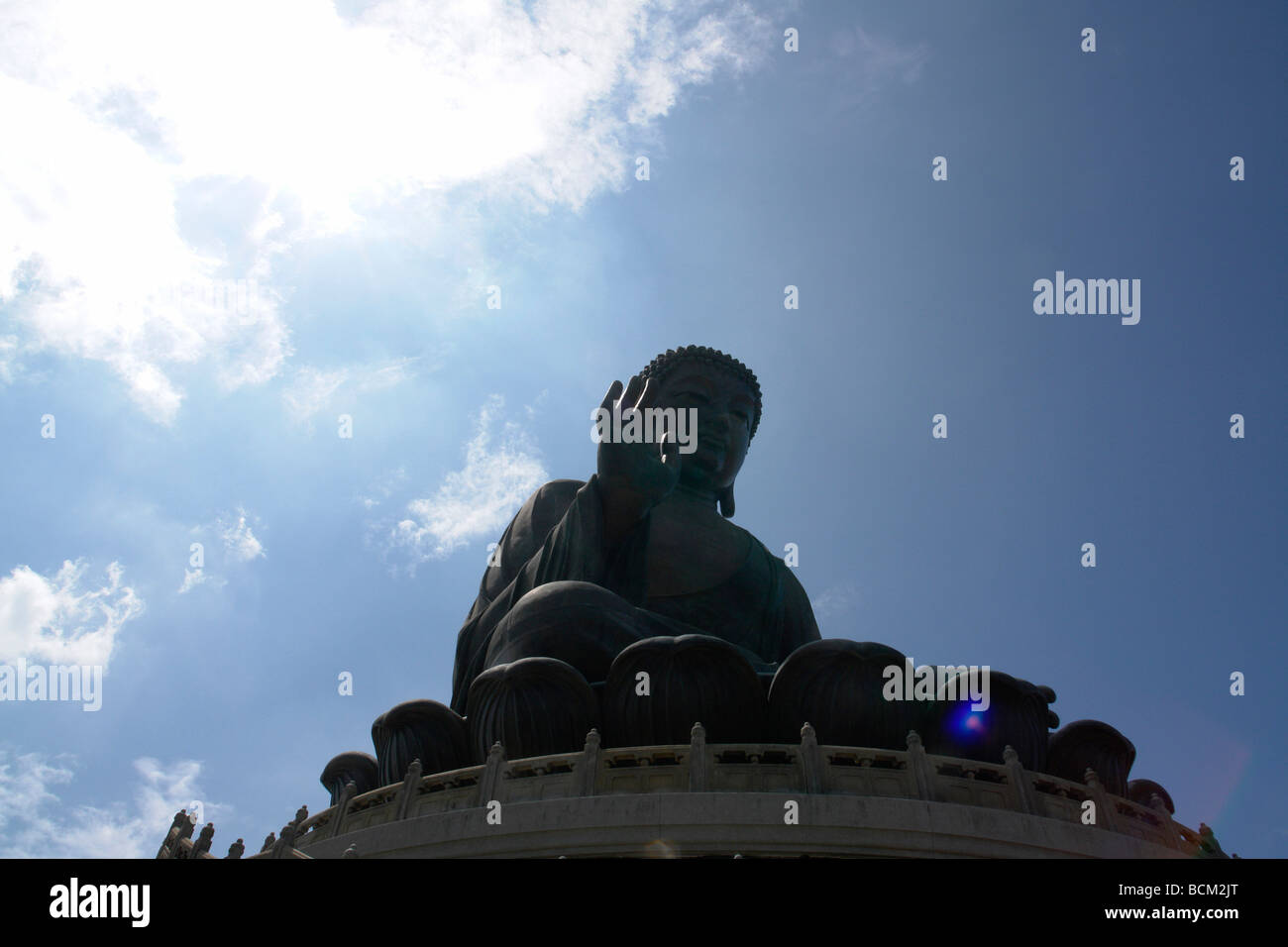 Cina Hong Kong Isola di Lantau Tien Tan grande statua del Buddha in Po Lin temple Ngong Ping district Foto Stock