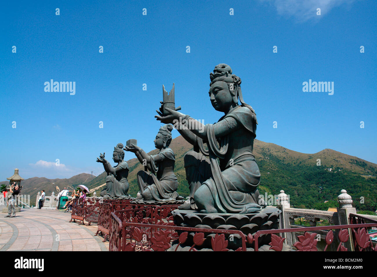 Cina Hong Kong Isola di Lantau Tien Tan statua del Buddha in Po Lin temple Ngong Ping district Foto Stock