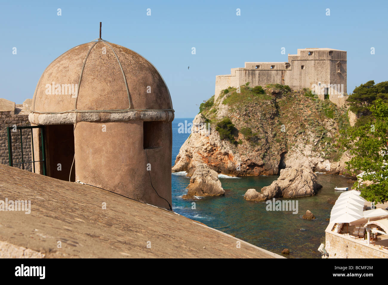 Look out torre sulle pareti della vecchia Dubrovnik - Croazia Foto Stock