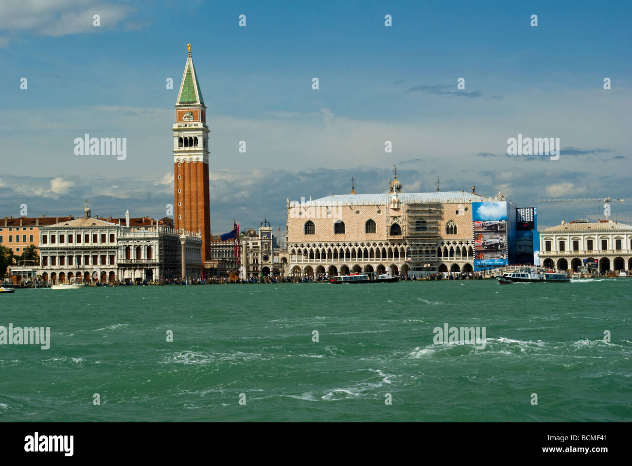 Italia Veneto Venezia Venezia Piazza San Marco Piazza San Marco Plazzo Ducale Foto Stock