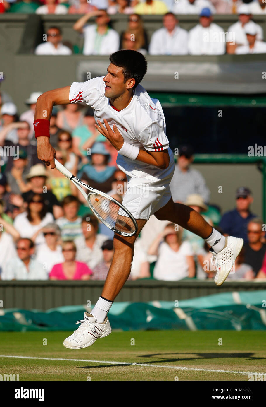 Campionati di Wimbledon 2009, Novak Djokovic SRB in azione Foto Stock