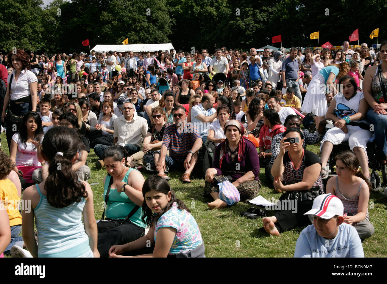 Clissold Park a Hackney, Londra, UK: Turco e il popolo curdo godetevi il giorno Mer Festival 2009 Foto Stock