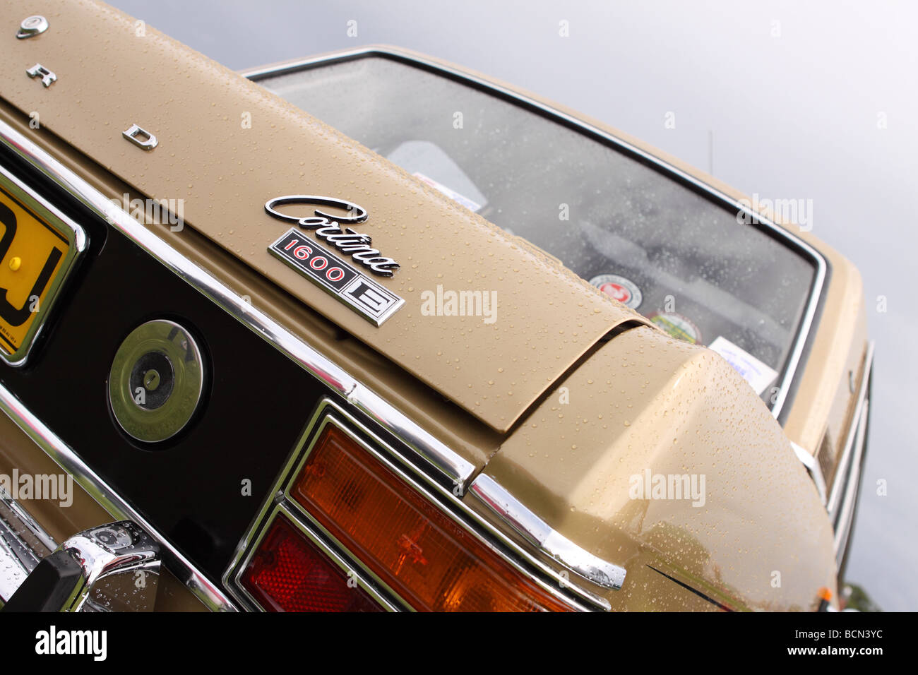 Ford Cortina 1600 E monogramma posteriore e bagagliaio britannico popolare della vettura a partire dagli anni sessanta anni sessanta Foto Stock