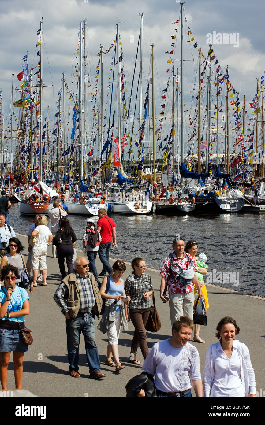 TALL SHIPS GARE st Pietroburgo Russia Luglio 11 14 2009 Foto Stock