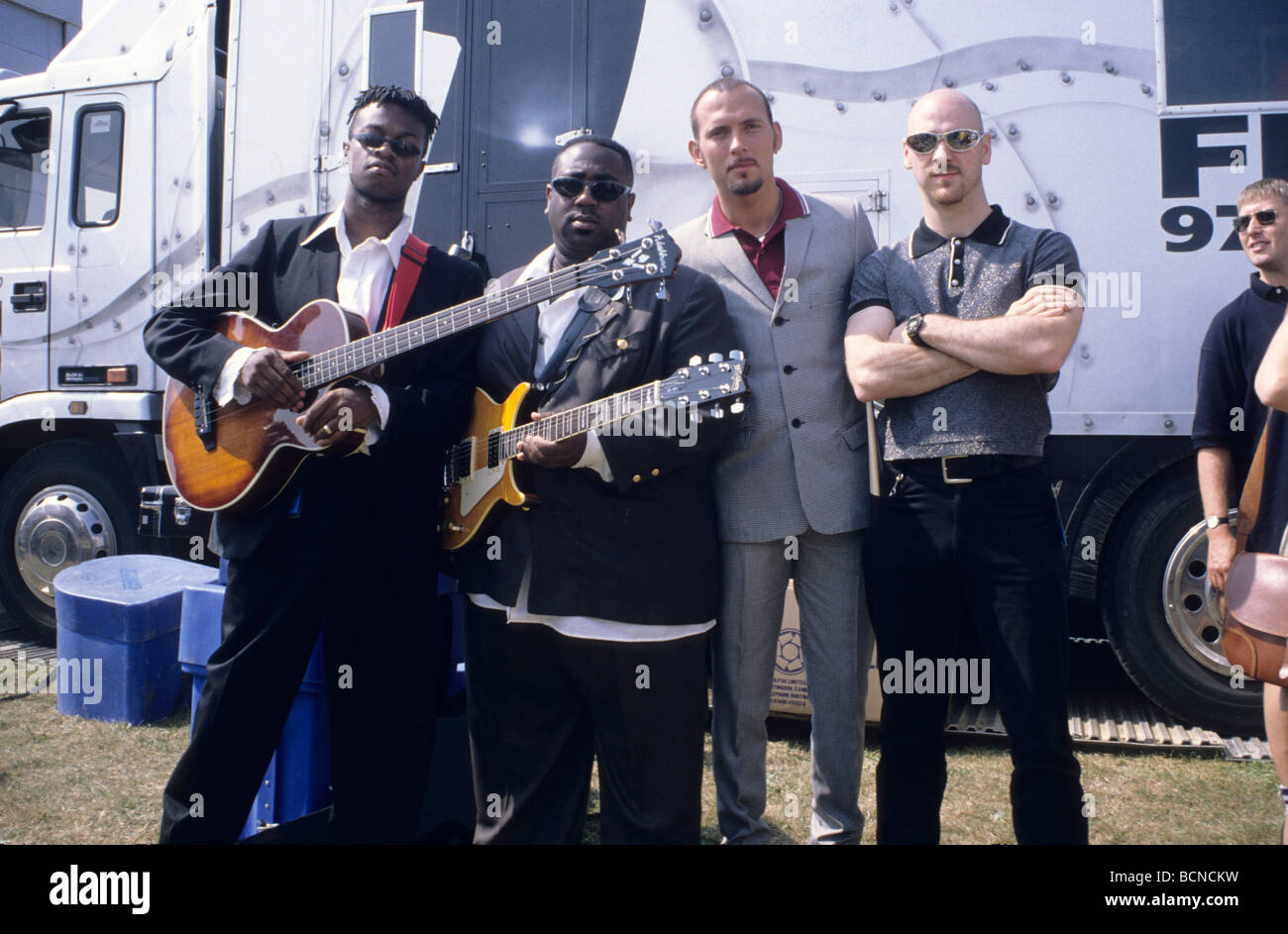 BBC Radio 1 Un Roadshow. St.Ives. La Cornovaglia. Matt Goss e banda Foto Stock