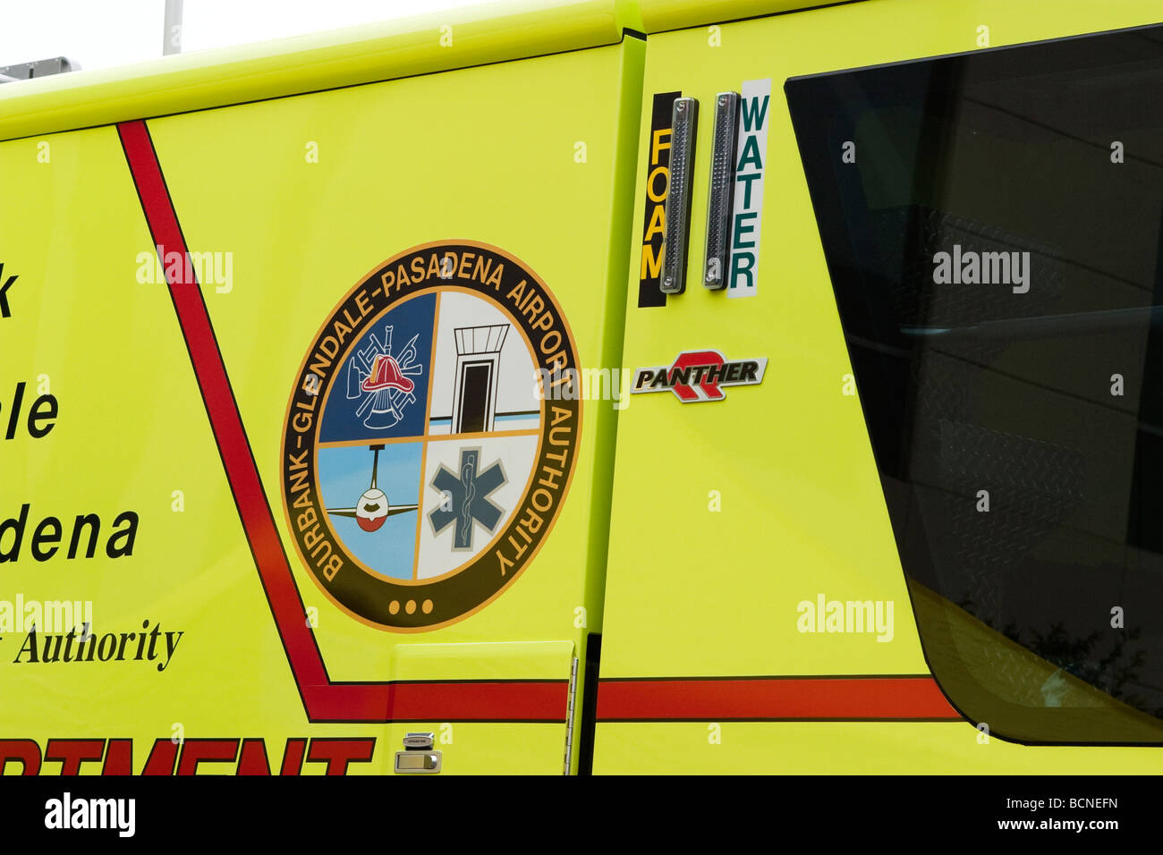 Burbank Glendale Pasadena autorità aeroportuale veicolo antincendio Foto Stock