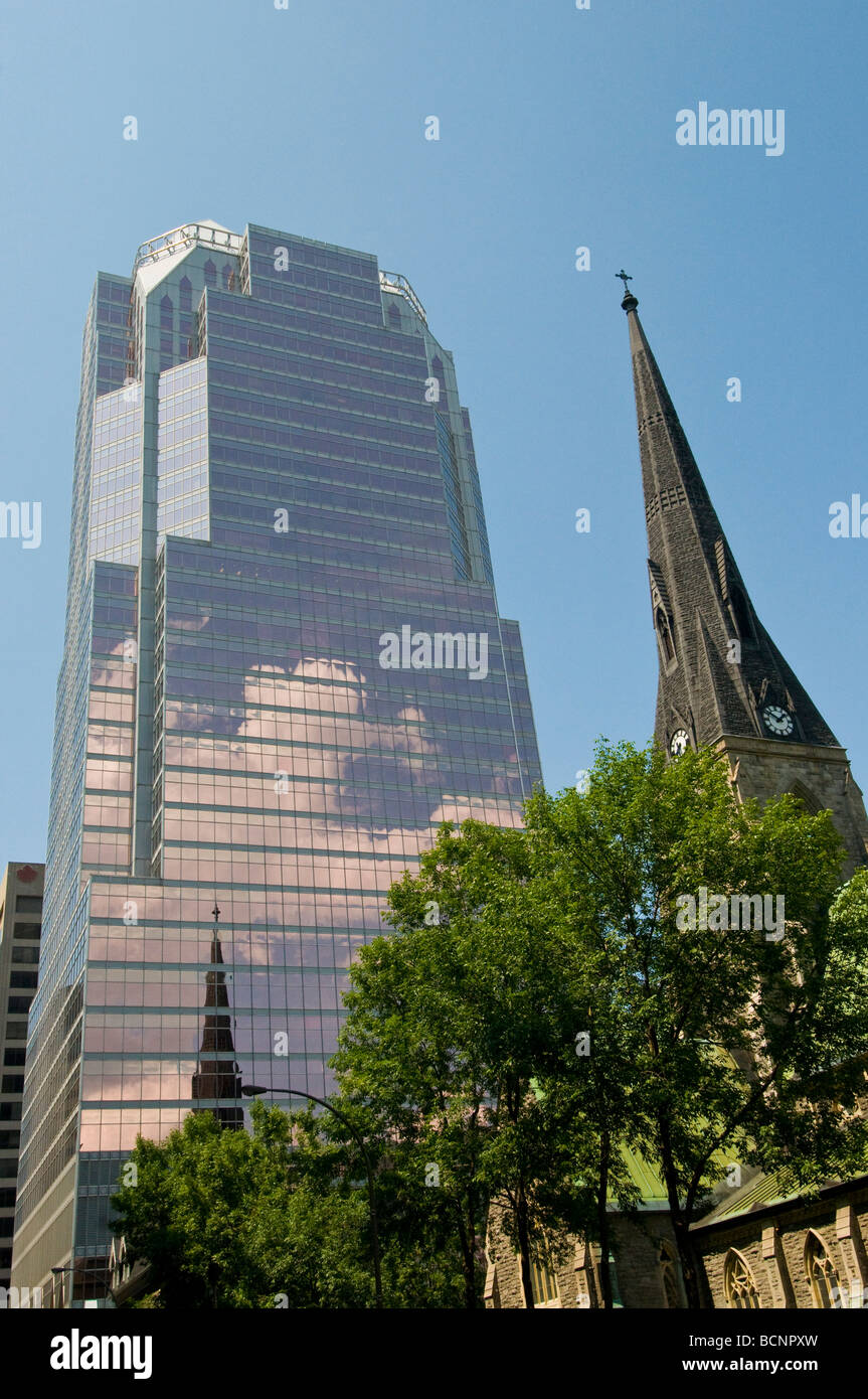 La cattedrale di Christ Church su Sainte Catherine Street downtown Montreal Foto Stock