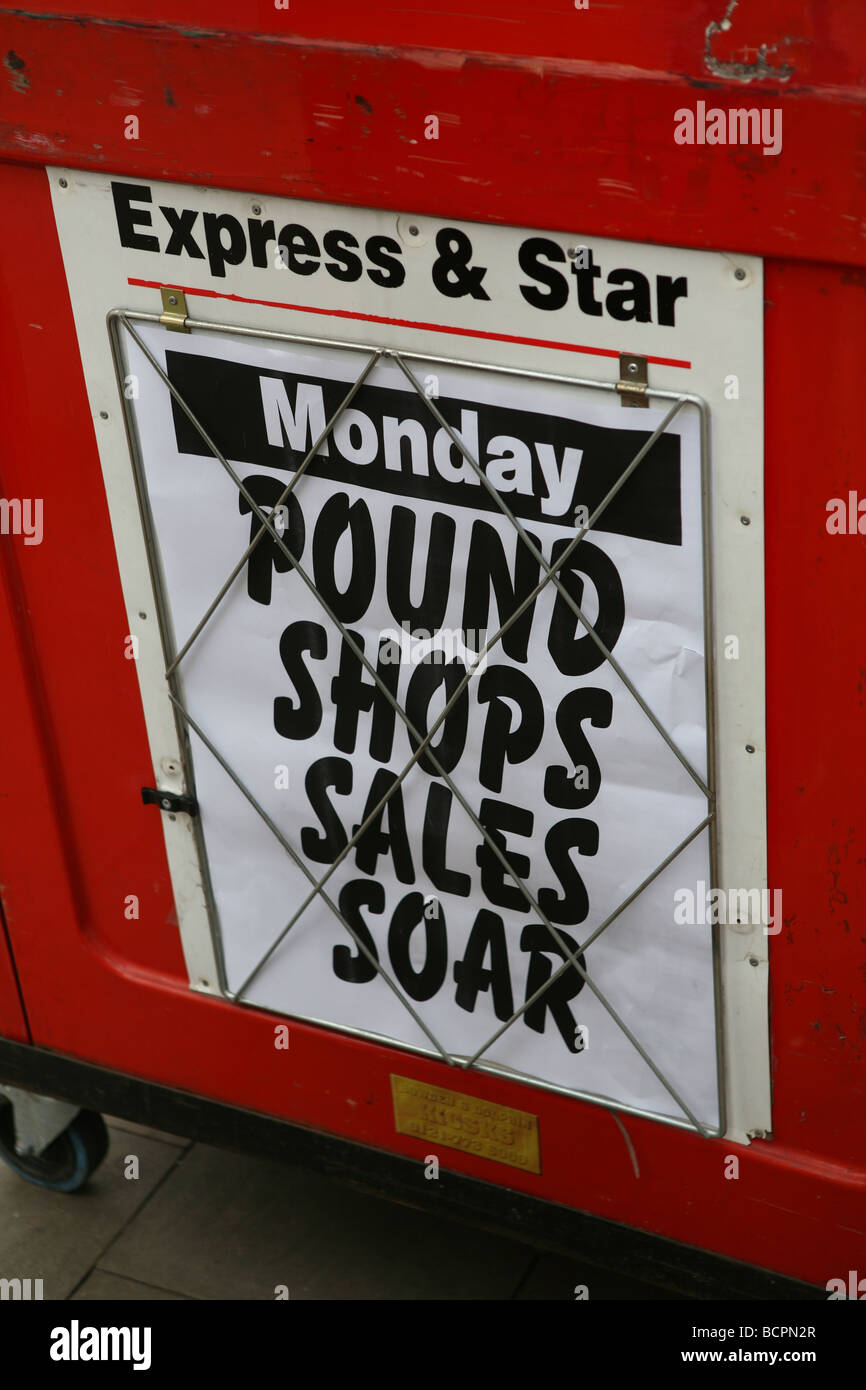 Express e Star affissioni poster raffiguranti pound negozi di aumentare le vendite Foto Stock