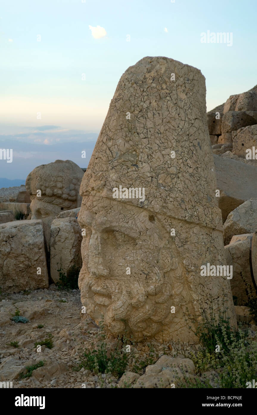 Scolpite le teste di pietra a Mt. Nemrut National Park in Turchia Foto Stock