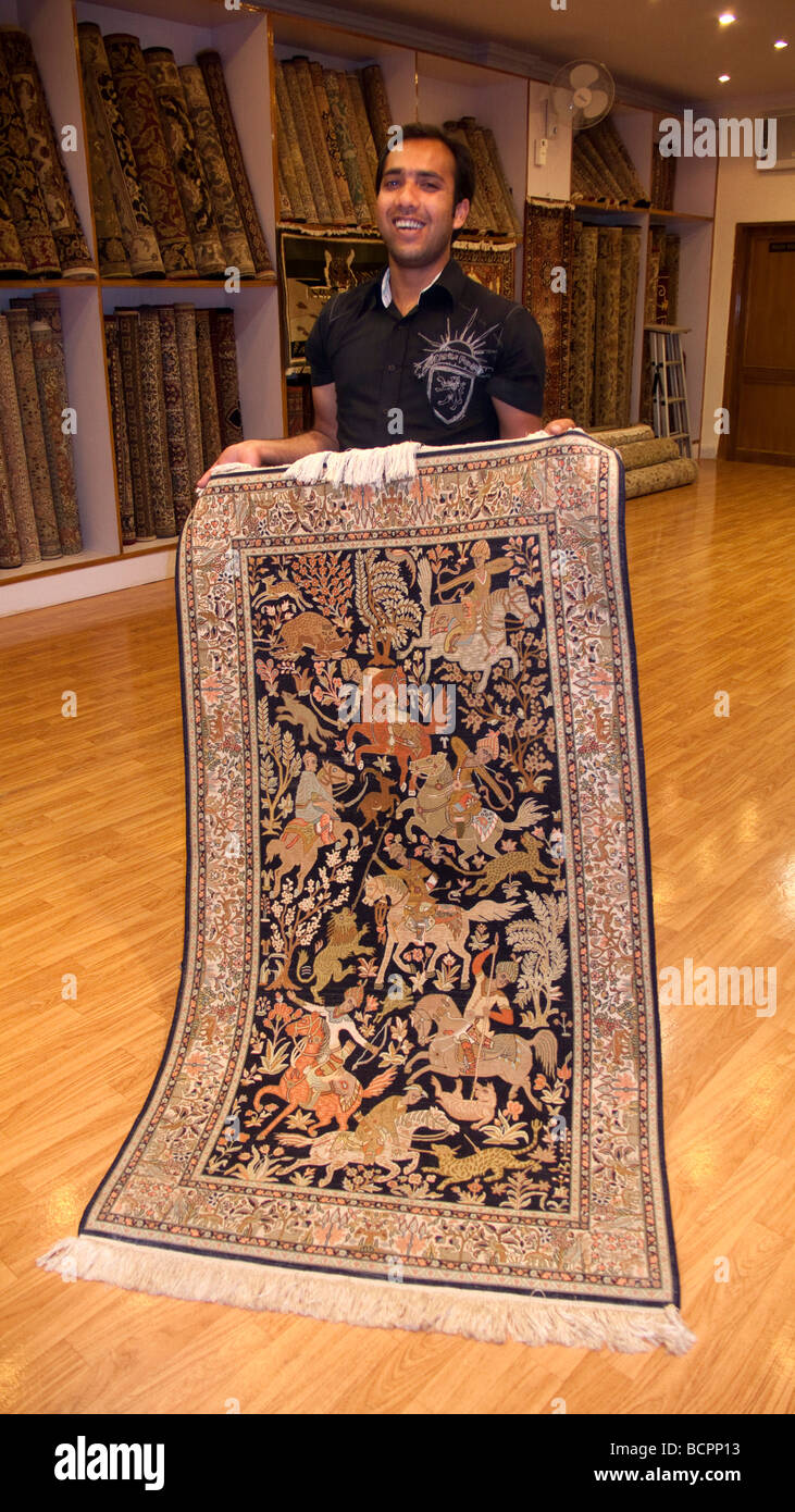 Tappeto di caccia tappeto indiano & Textiles showroom Jaipur India  Rajasthan Foto stock - Alamy