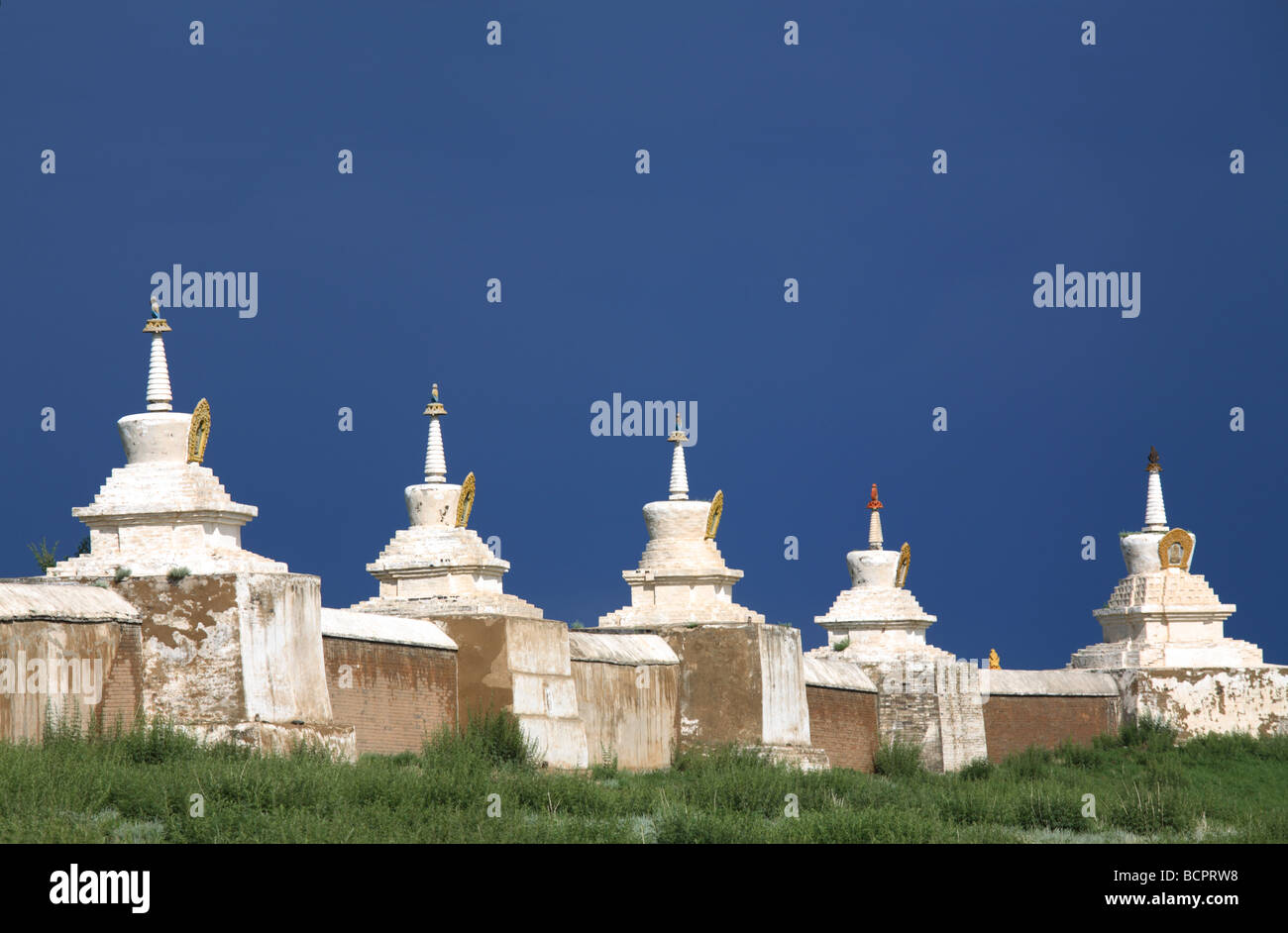 Le pareti di Erdene Zuu monastero con il suo 108 Stupas Karakorum, Mongolia Foto Stock