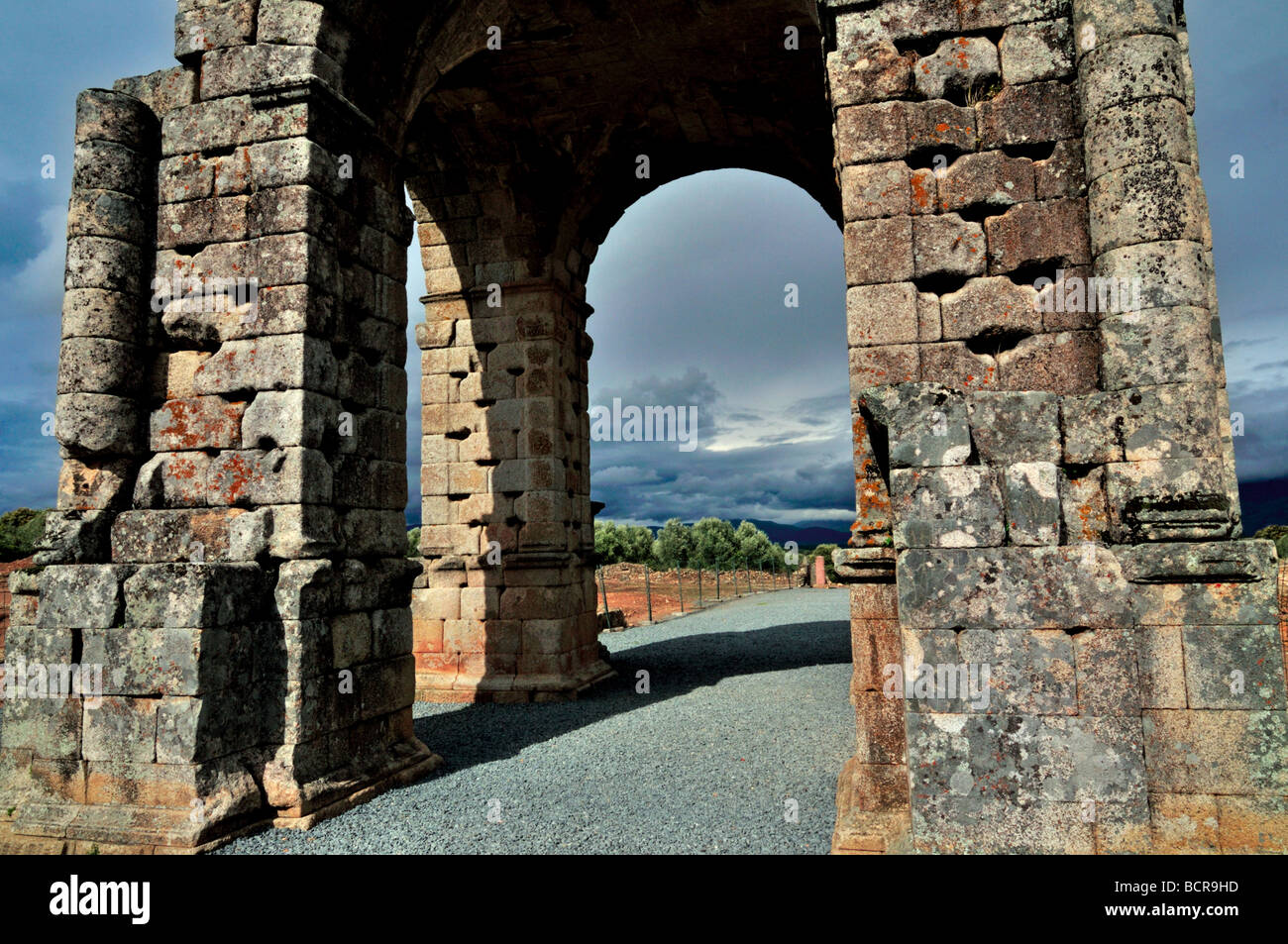 Spagna, Via de la Plata: arco romano Arco de Cáparra nella provincia spagnola di Cáceres Foto Stock