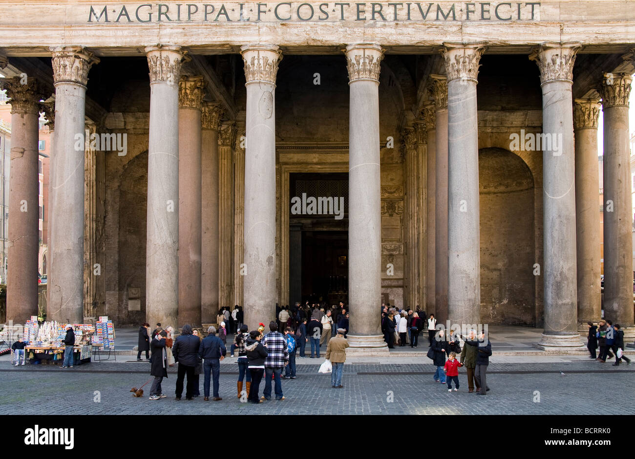 La facciata il Pantheon a Roma Italia Foto Stock