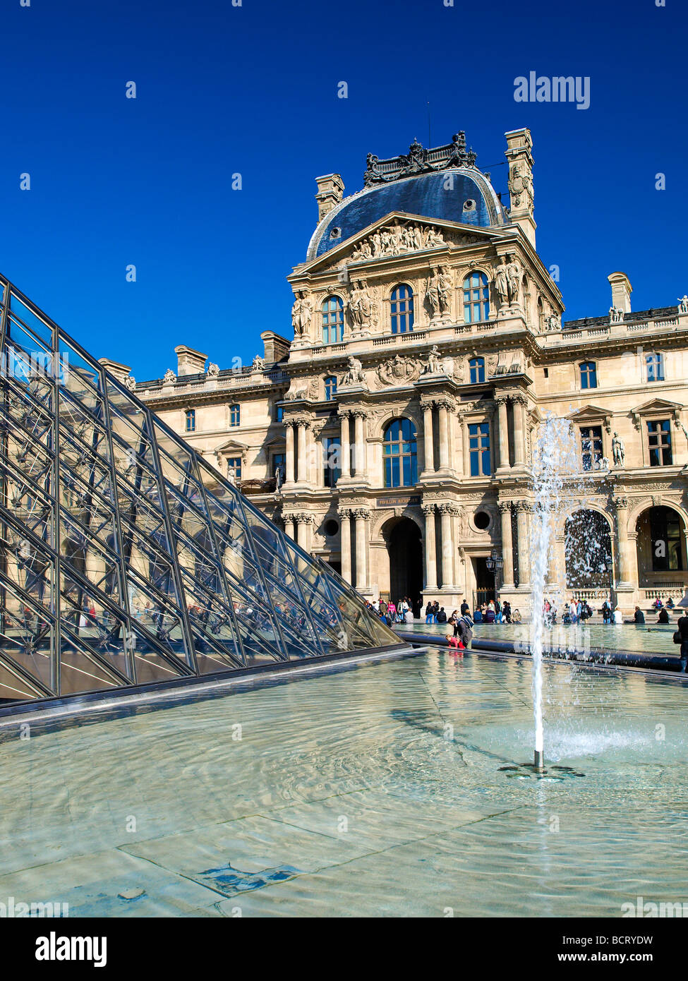 Musee du Louvre, Paris, Francia. Foto Stock