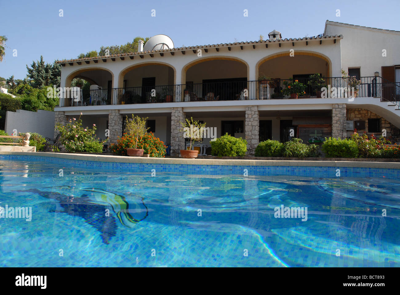 Villa spagnola e piscina, Javea / Xabia, Provincia di Alicante, Spagna Foto Stock