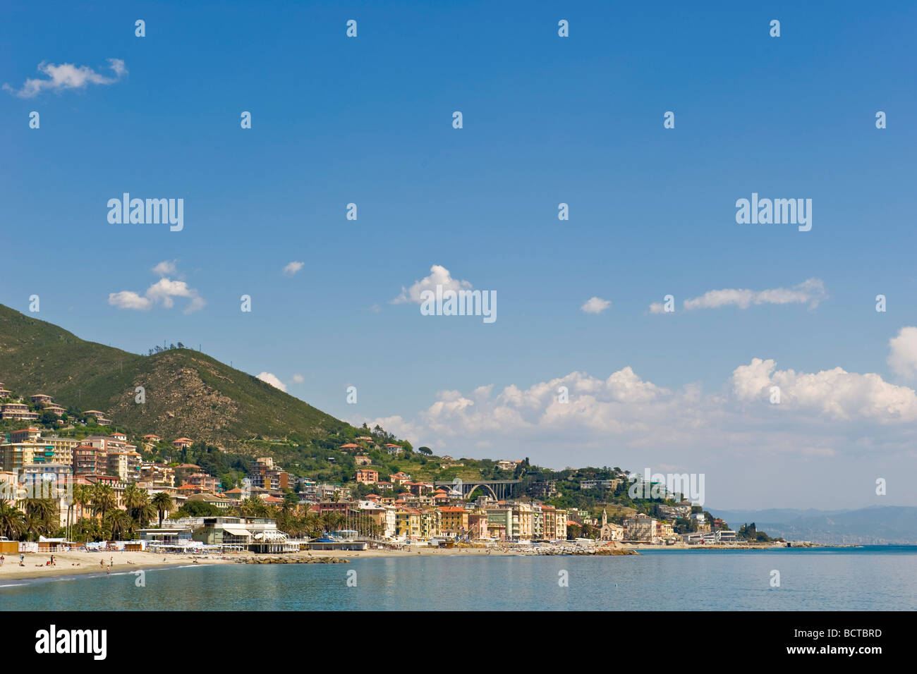 Varazze Appennino e il mare Foto Stock