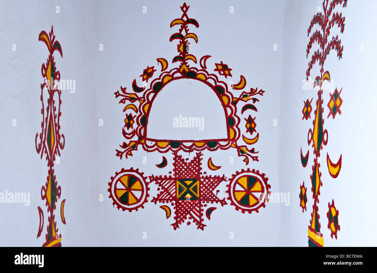 Libia Ghadames decorazione di una casa Berber nella vecchia medina Foto Stock