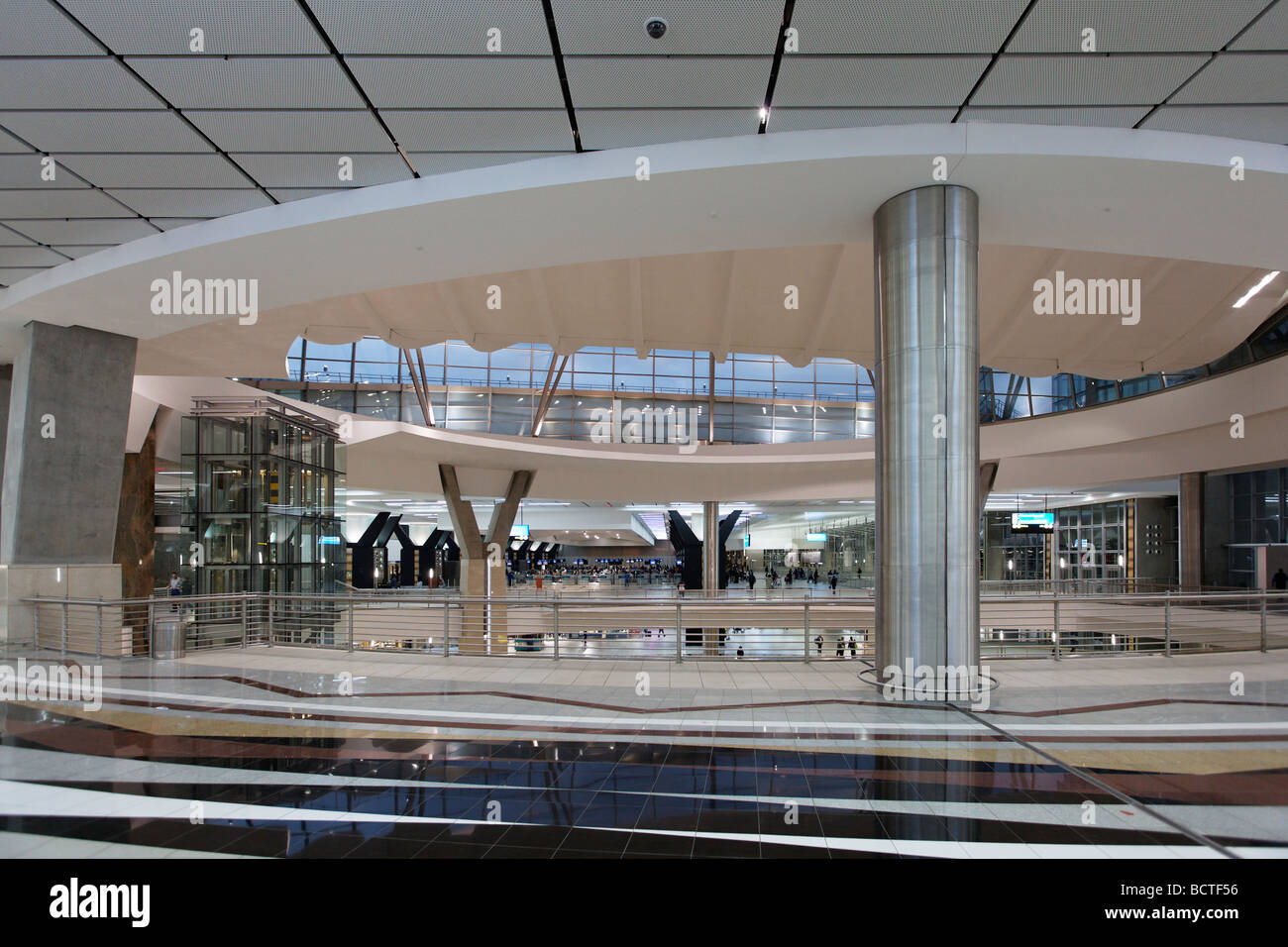 La sala arrivi, OR Tambo Aeroporto Internazionale di Johannesburg, Sud Africa e Africa Foto Stock