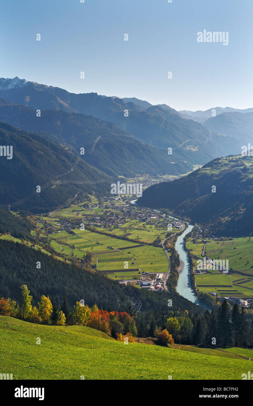 Prutz, Inn, Oberinntal, Superiore valle Inn, Tirolo, Austria, Europa Foto Stock
